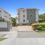 Bay Lodge - Private Apartments