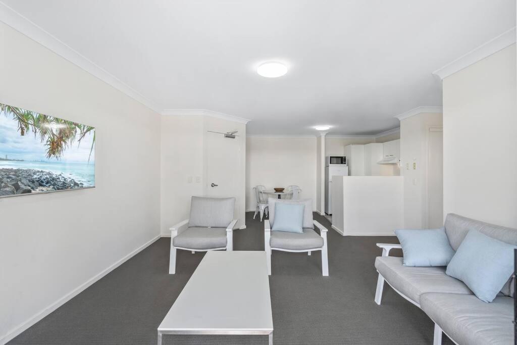 Bay - Private Gold Coast
